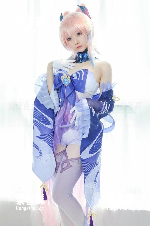 这天台上有什么魔力？Asagiriai的写真原图真是忍不住想转发！