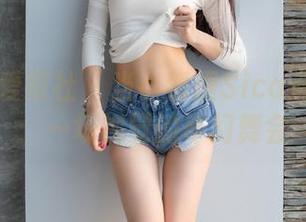 IMiss爱蜜社 – 当小狐狸Sica遇上网袜：一场视觉的奇幻舞会
