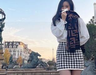 微密圈 – 想不想和July芝岚一起穿粉色睡裙？来看看这份写真合集！