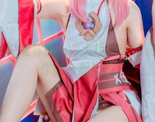 KuukoW柴郡的cos大揭秘：合集里藏着你的奇思妙想