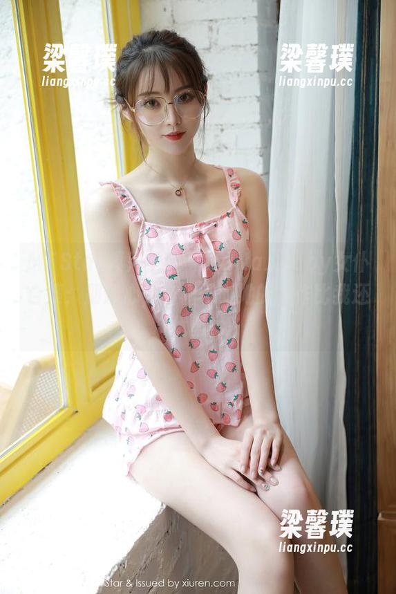 MFStar模范学院 - NaNa_baby女仆合集：别担心，穿裙子时她的动作比我还优雅！
