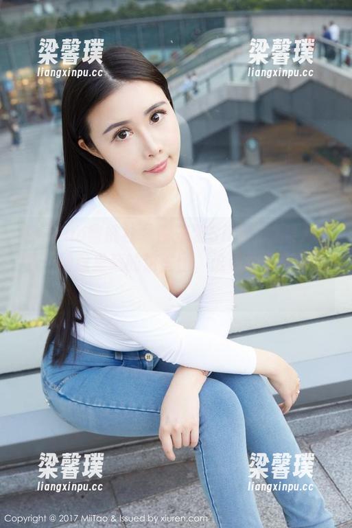 MiiTao蜜桃社 - 谢芷馨Sindy校服大集锦：网盘里藏的这些图，谁说校服不够色！