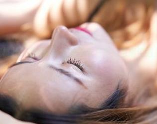 MiiTao蜜桃社 – 露西Lucy的泳衣写真：当潮流遇见不羁的分享