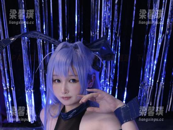 PAKI草莓酱与和服，图库中不平凡的邂逅，下载一下可能会有意外惊喜哦！