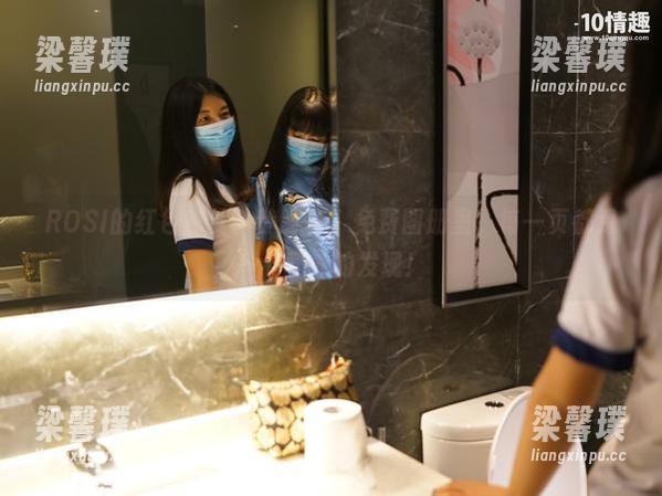 ROSI的红色蕾丝静静等待，免费图册里，每一页都是一个意外的发现！