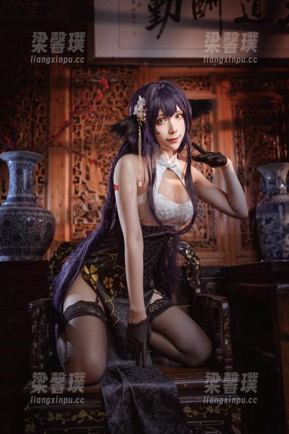 美脚的魅力，Sakiiii翎柒在这里为你展示：图片之中，挑选出最吸睛的精选！