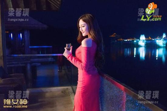 TGOD推女神 - 谭晓彤+网袜：这组套图资源简直让人心动不已！