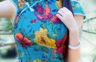 TuiGirl推女郎 – 泳池壁纸来袭：林萌萌在水中，水外的眼神有点招人啊！