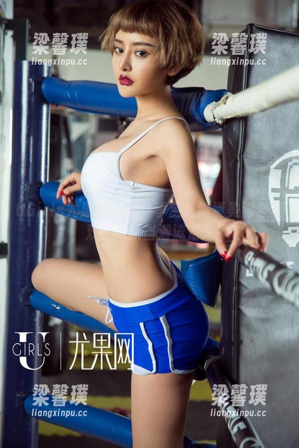 UGirls尤果网 - 看！李宝儿高清美脚合集，双腿可以当潮流走秀！
