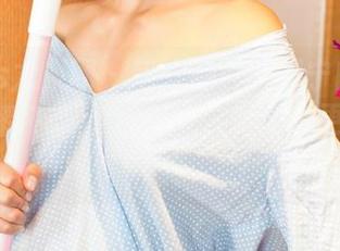 UGirls尤果网 – 每次翻开李思宁的JK美图，我都在想：世界上还有比她更迷人的吗？