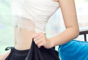 UGirls尤果网 – 王语纯的私拍写真：职业装，没想到也能这么‘撩’！