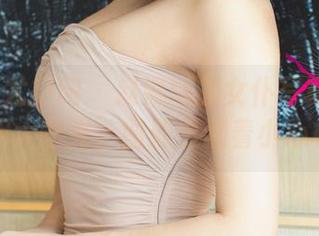 UGirls尤果网 – 赵娜娜的女仆写真：原图真相大曝光，图册里藏着小心机！