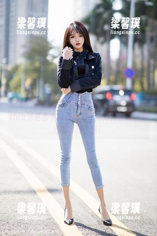 XIAOYU语画界 - 不可思议！杨紫嫣Cynthia泳装合集，快来见证她如何把海滩变成自家游乐园！