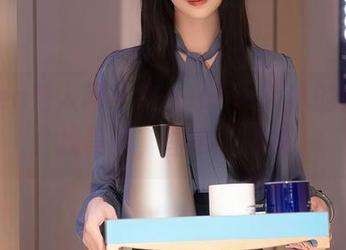 Xiuren秀人网 – 在sophie余冰的日常里找美图，图包大揭秘