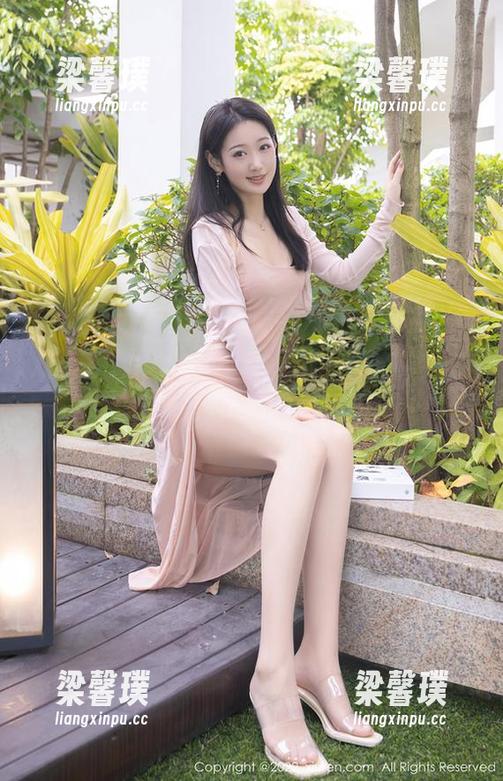 Xiuren秀人网 - 卓君Jeanes裸足秀，简直无圣光的完美美图！