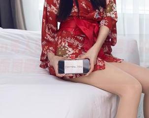 Xiuren秀人网 – 翻一翻吴雪瑶的旗袍照片：原图曝光，看她如何百变千面！