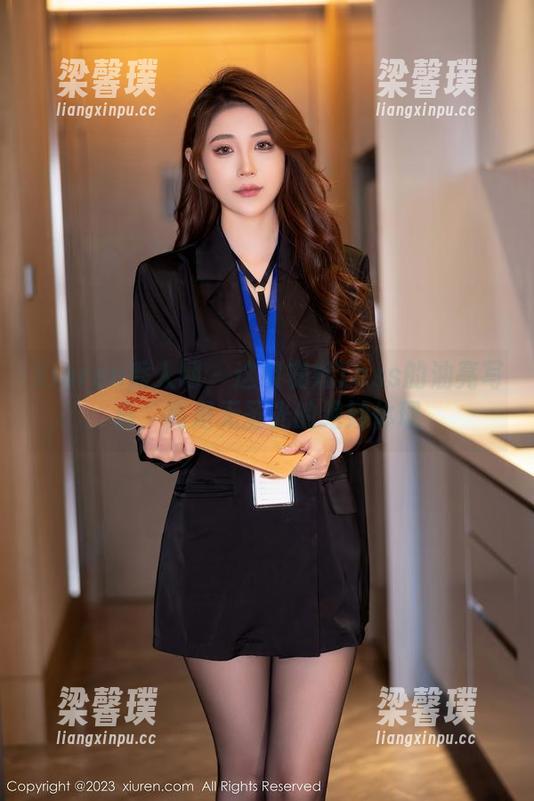 Xiuren秀人网 - 这组安妮Tess的油亮写真，真是无圣光的绝妙体现
