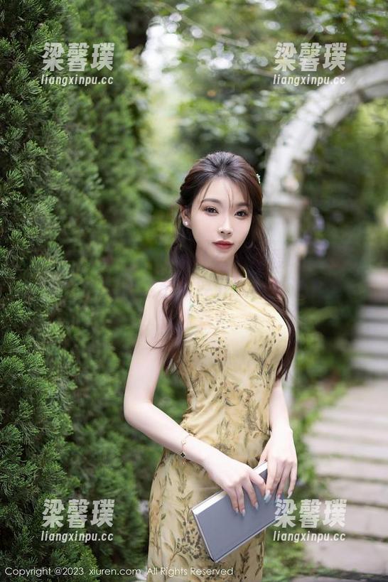 Xiuren秀人网 - 为什么汐汐爱吃草莓的护士全套让我这么想要下载，难道是药水的迷惑？