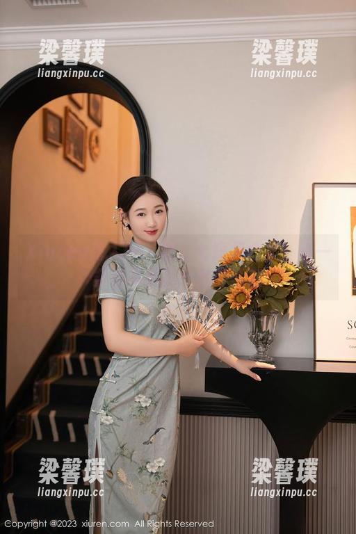 Xiuren秀人网 - 甜七七短裙合集：每一条都是情不自禁的诱惑