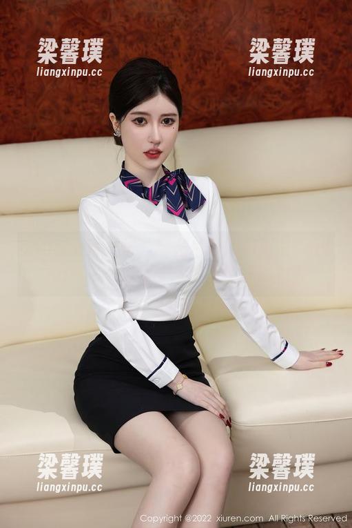 Xiuren秀人网 - 穿越白丝的绮里嘉Carina——一场写真与美图的奇妙之旅