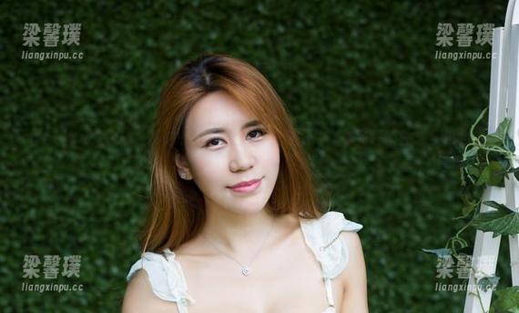YouWu尤物馆 - 纯白行动：艾小青精选图片，看完忍不住想买白色衣服！