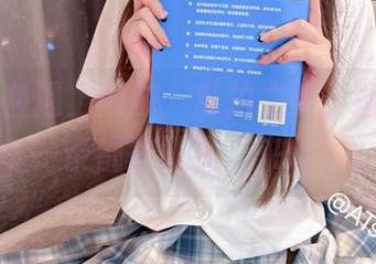 当at鲨鱼遇上网袜：私拍之旅，图集里的每一条都在叫我‘来呀’。