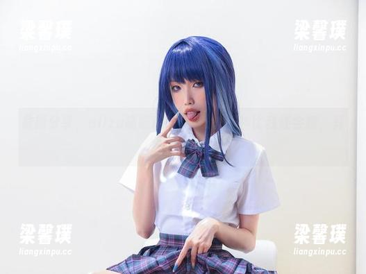 最新分享，eliza喵喵BB：猫咪的眼神比我还会撩，真是太会了！