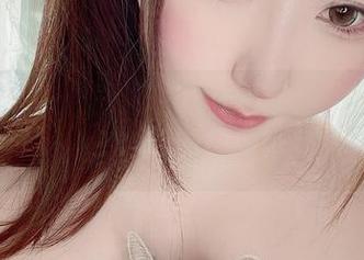 サク(saku)的最新图集来了，裤里丝到底有什么魅力？