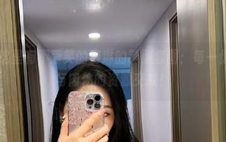 微密圈 – 这里有不爱笑的赛琳的制服套图：每一份都是灵魂与肉体的资源交换！