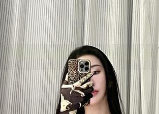 微密圈 – 不爱笑的赛琳的黑丝系列，福利与魅力一触即发！