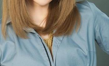 丽柜 – 晴晴婚纱写真中的梦幻瞬间：真实到让我怀疑我戴的眼镜？