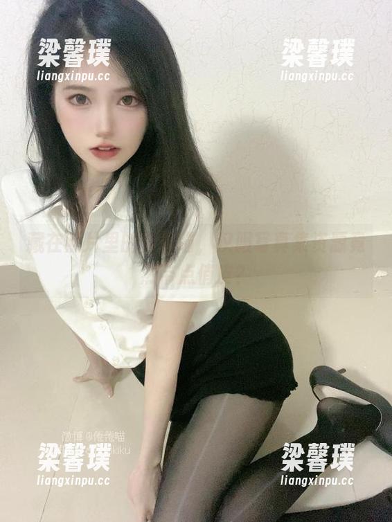 藏在照片里的倦倦喵，汉服写真集资源竟然带点俏皮？