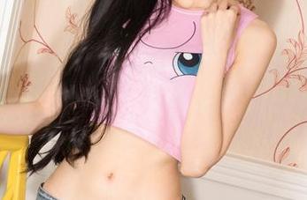 克拉女神 – 小芹和浴缸的狂欢：私拍合集，洗澡也是一场冒险！