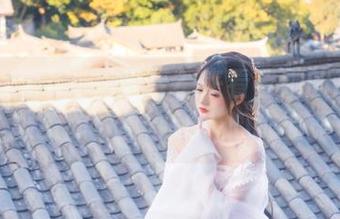 兔子Zzz不吃胡萝卜？来看看她的高清校服资源，真能让人心跳加速