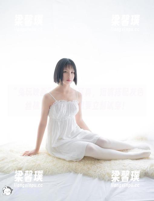 “兔玩映画”的全套写真，短裤搭配灰色丝袜，居然让我想要立刻试穿！