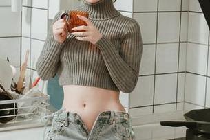 当凉凉子穿上和服，光影交错下的无圣光合集让人心动！