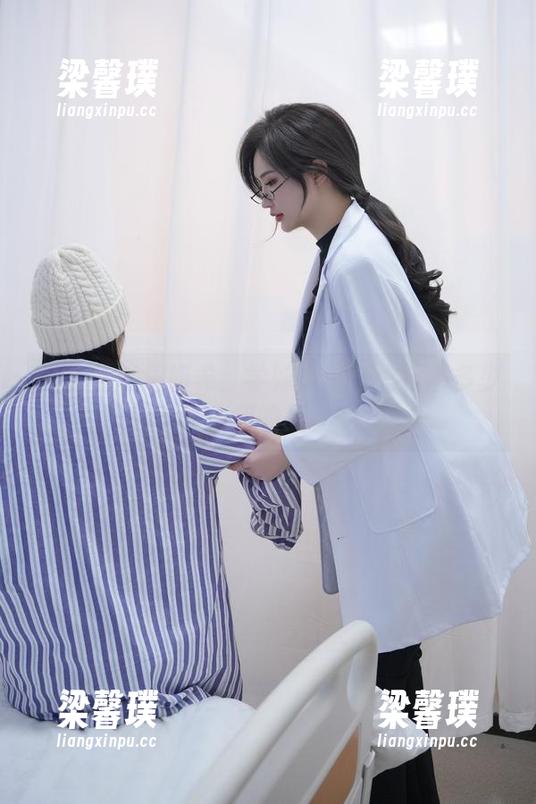 周妍希 微密圈 - 周妍希:学妹的写真里藏着多少不为人知的故事呢?