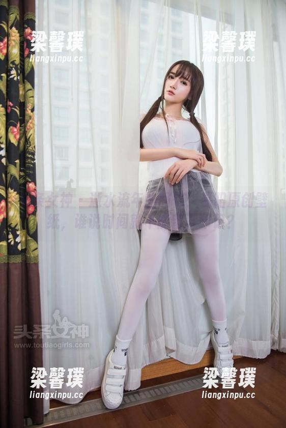 头条女神 - 逝水流年的回忆：易阳原创壁纸，谁说时间就不能留下印记？