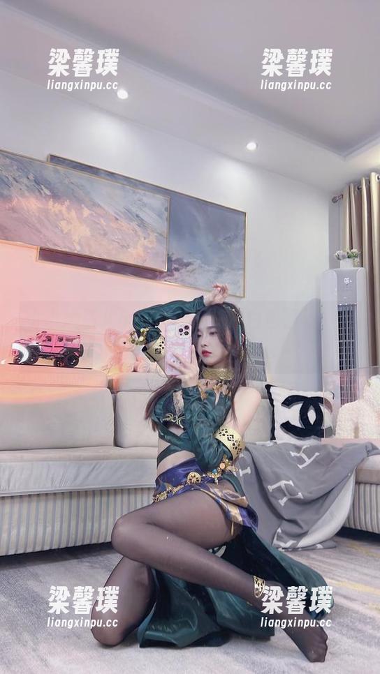 小小奶瓶儿 小小奶瓶儿全套原图,搭配白色蕾丝,简直是会喘的小心脏!