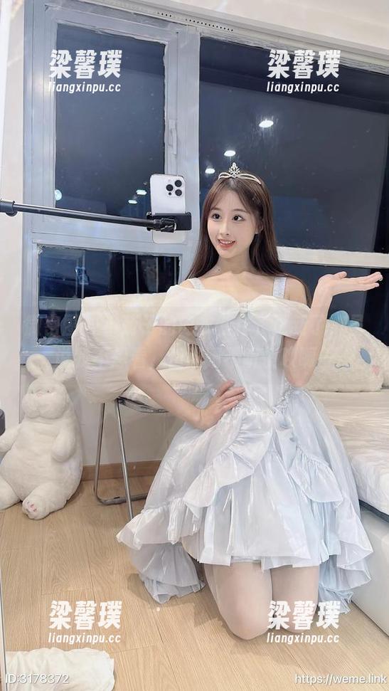 微密圈 - 小萌子的内衣新作，更新了，虽说我不想看，但眼睛不听使唤啊…