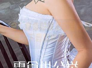 尤果网 – 看！童倩的裸足在图库里闪闪发光，下载就能拥有！