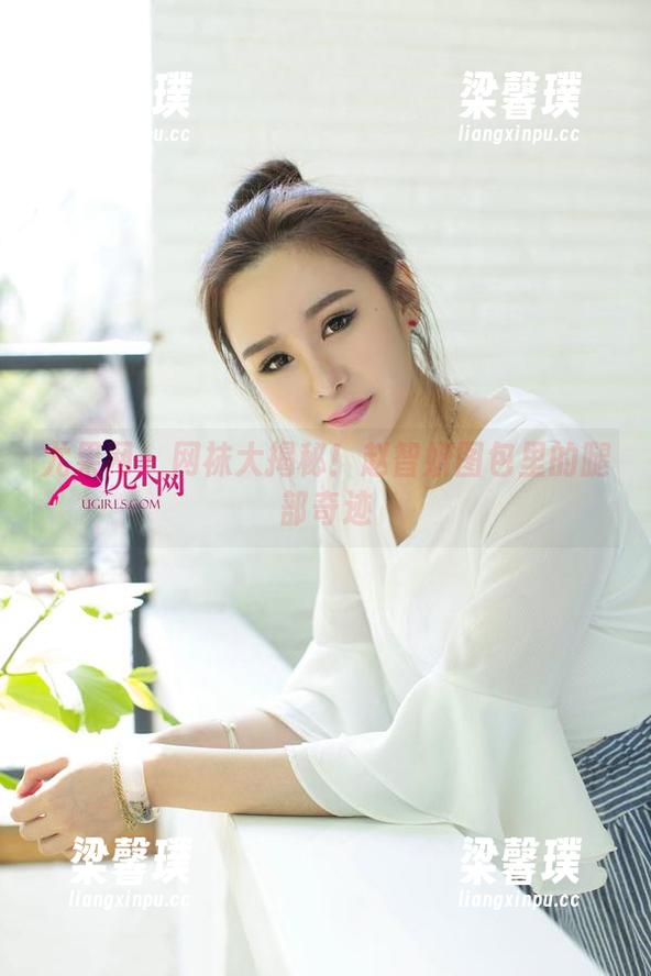 尤果网 - 网袜大揭秘！赵智妍图包里的腿部奇迹
