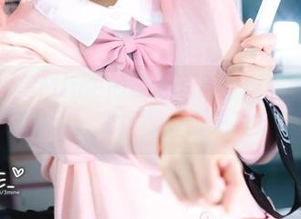 下载弥美Mime的校服写真：青春的青涩与悸动，究竟哪一面更真实？