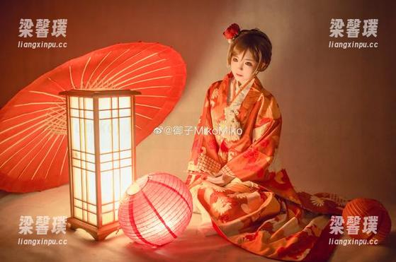 御子Yumiko，她的妹妹和那张原图，都是撩人心弦的存在