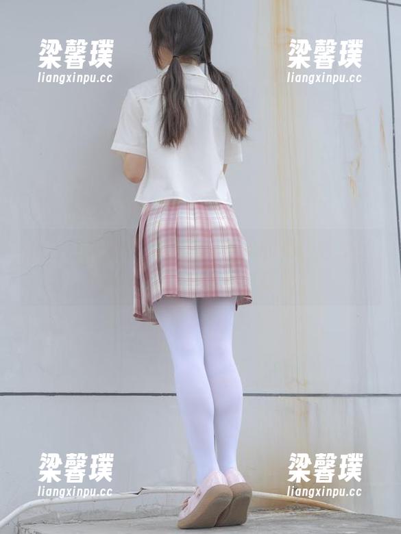 在浴缸里游荡，校服死库水的另一种生活——森萝财团写真探秘