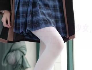 森萝财团出品：窗台上的白丝少女，不分享就太不厚道了吧！