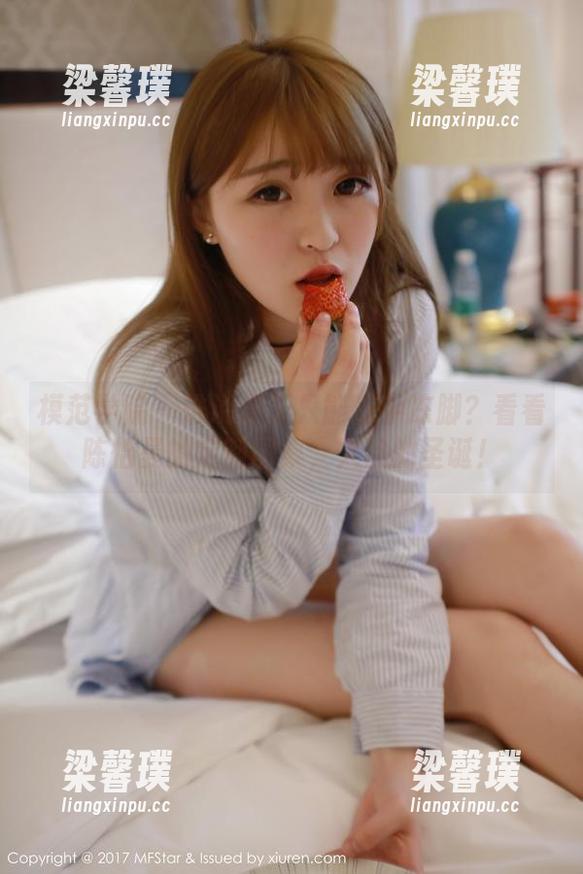 模范学院 - 谁说冬天只能冻手冻脚？看看陈怡曼的定制图集，火热的圣诞！
