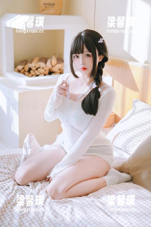樱井小莜私拍：头等舱休息室的图片，看到就想去世界各地！