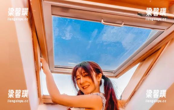 最新美图！樱晚gigi学妹教你什么叫‘我明明很正常，就是好看而已’！