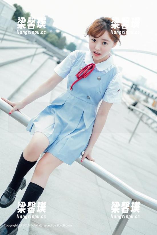 波萝社 - 柳侑绮Sevenbaby女神的免费写真，保证让你眼前一亮，棉花糖般甜